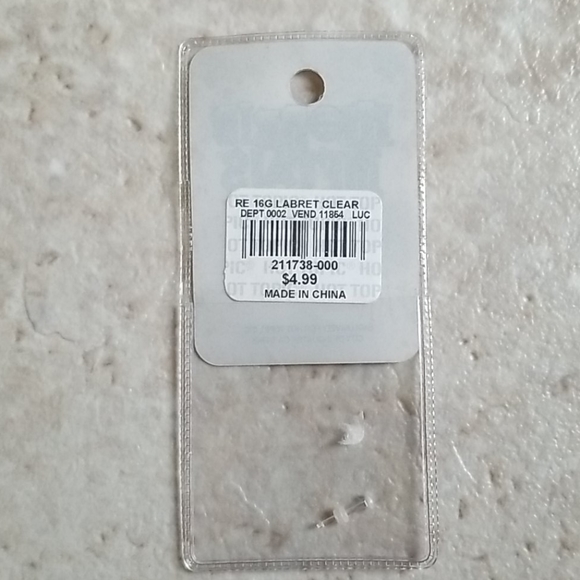 16G Labret Clear - Picture 4 of 4